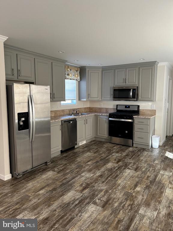 Photo - 54 Sherwood Forest Way