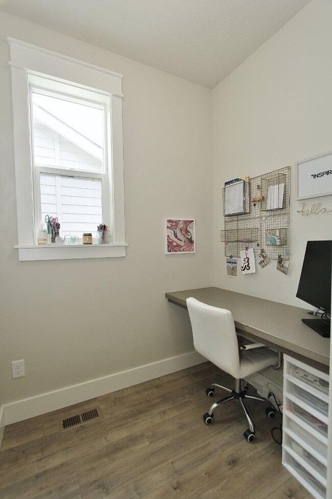 Photo - Lovely 4 bed 2 1/2 bath Home in Meridian, Available first week of July
