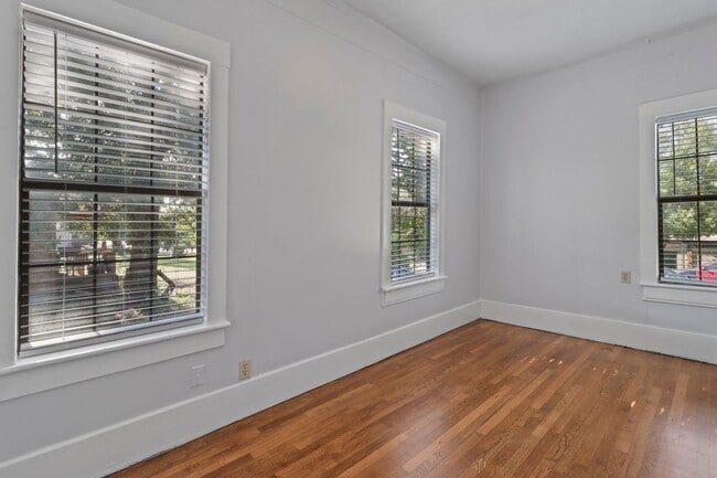 Photo - 516 Mill St Unit B