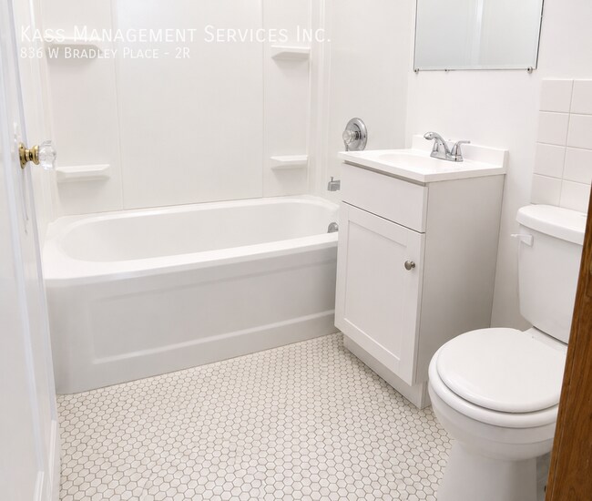 Photo - 836 W Bradley Pl Unit 2R