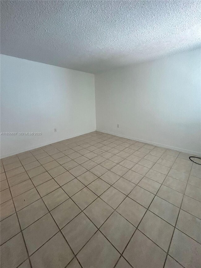 Photo - 5814 NE 4th Ct Unit 103