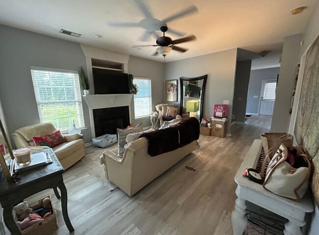 Photo - 375 Northwood St