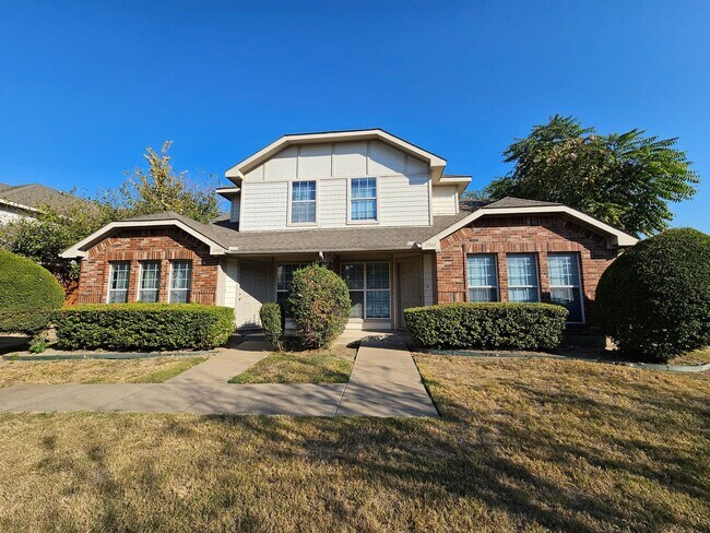 Building Photo - Available now ready for immediate move in