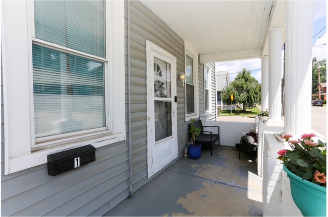 539 Jefferson Ave Unit 1