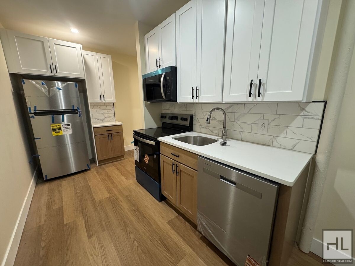 Photo - WADSWORTH AVENUE Unit 25A