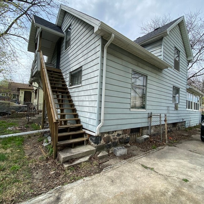 Photo - 1109 W Washtenaw St