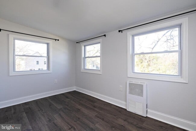 Photo - 215 Conard Ave