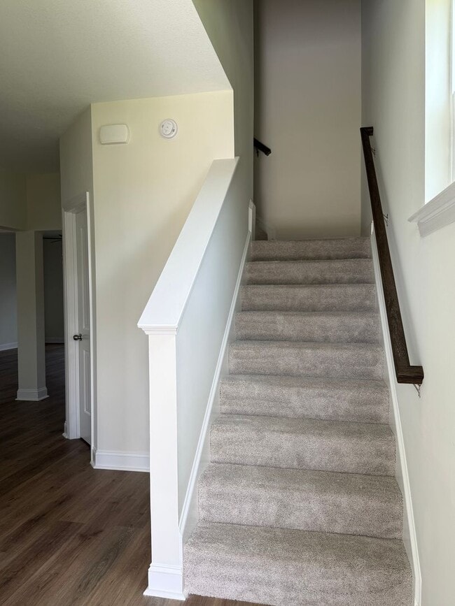 Photo - FOR RENT