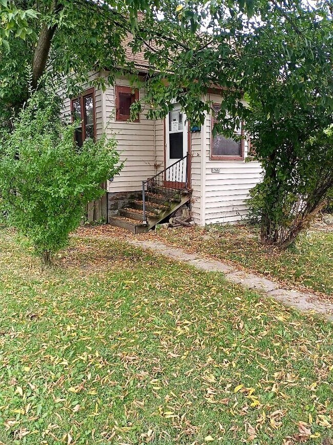 Photo - 1901 S 68th St House