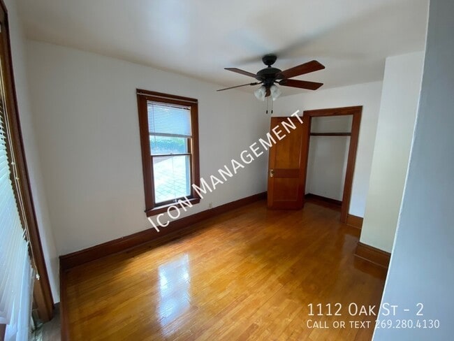 Photo - 1112 Oak St Unit 2