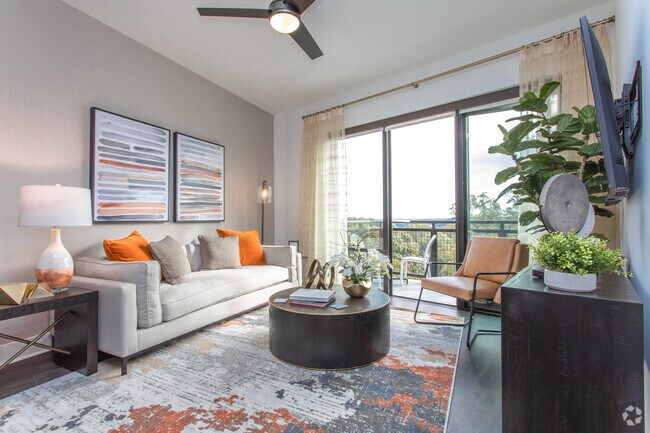 2BR, 2BA - 1166SF