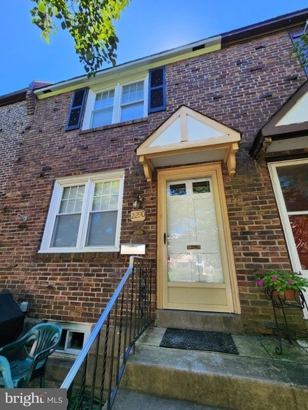 Building Photo - 2290 S Harwood Ave Rental