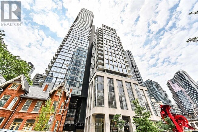 Building Photo - 3 Gloucester St Unit 2109