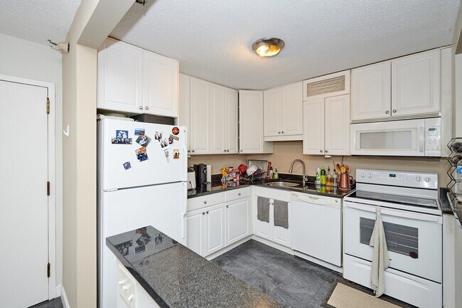 Photo - 10 E Ontario St Condo Unit 1409