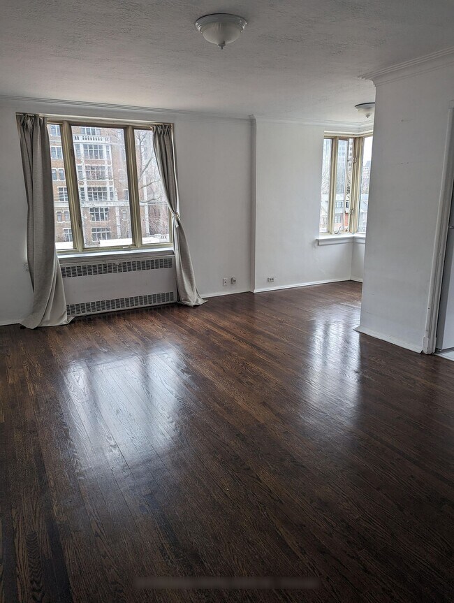 Photo - 150-150 Farnham Ave