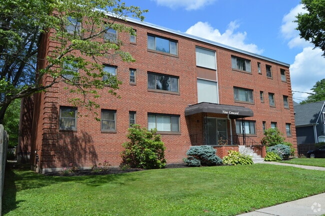 Building Photo - 9 Concord St Unit APT B4