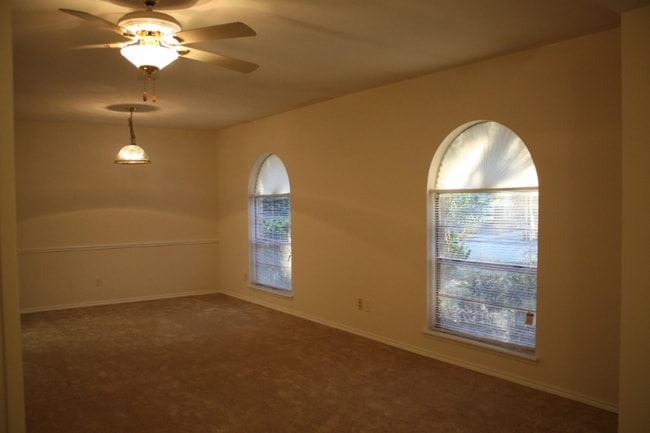 Photo - 5006 Green Oaks Dr