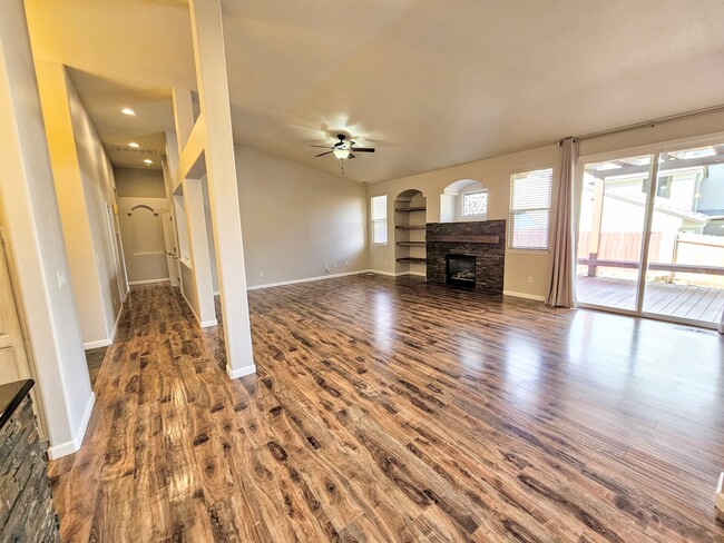 Photo - 8713 Spinner Ct