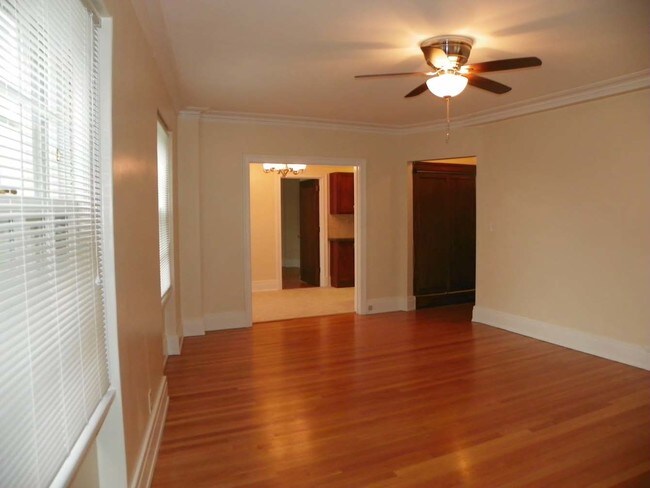 Lin-Nor Apartments