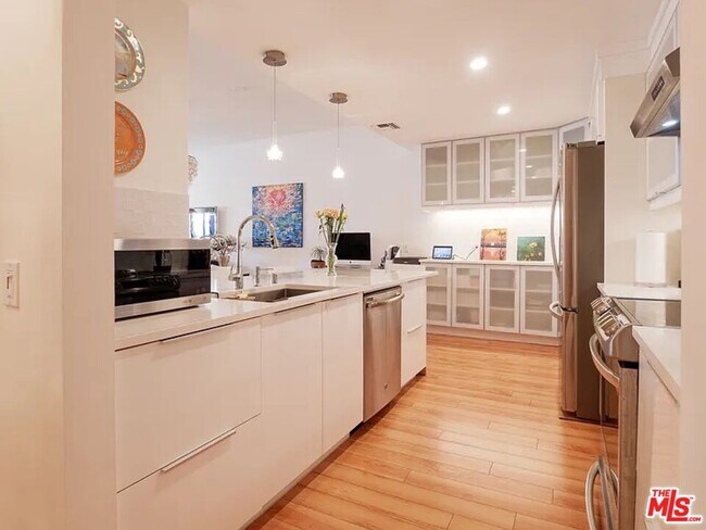 Photo - 2276 S Beverly Glen Blvd Unit A2