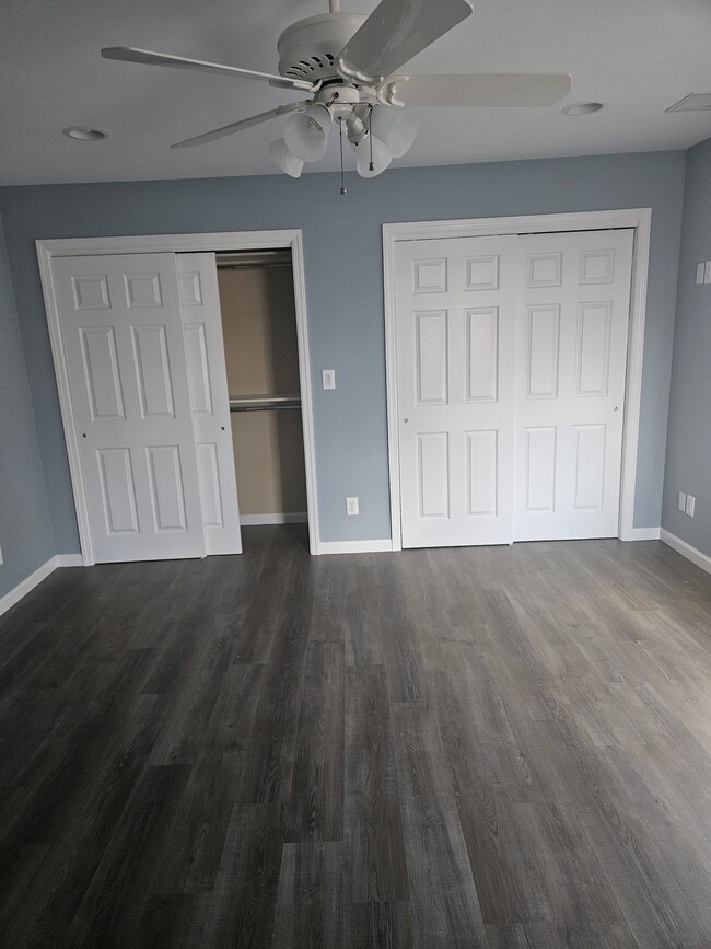 Building Photo - 11 Laurel Ave