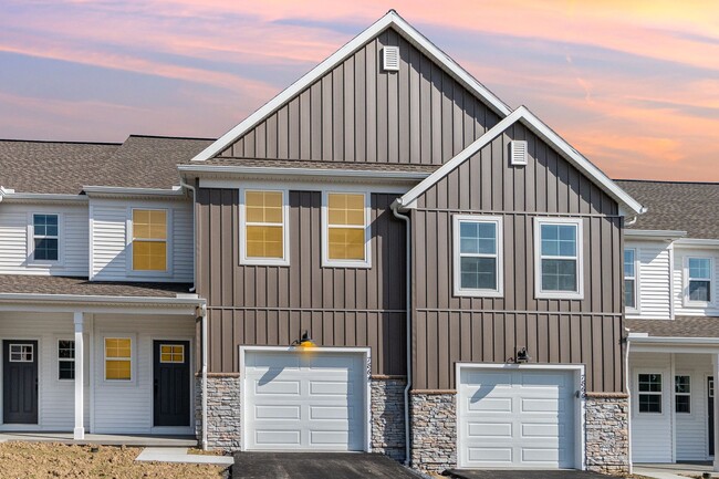 Building Photo - 7864 Oak Brook Dr