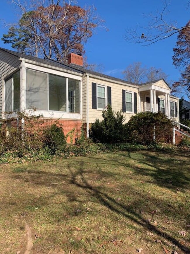 444 E Park Dr
