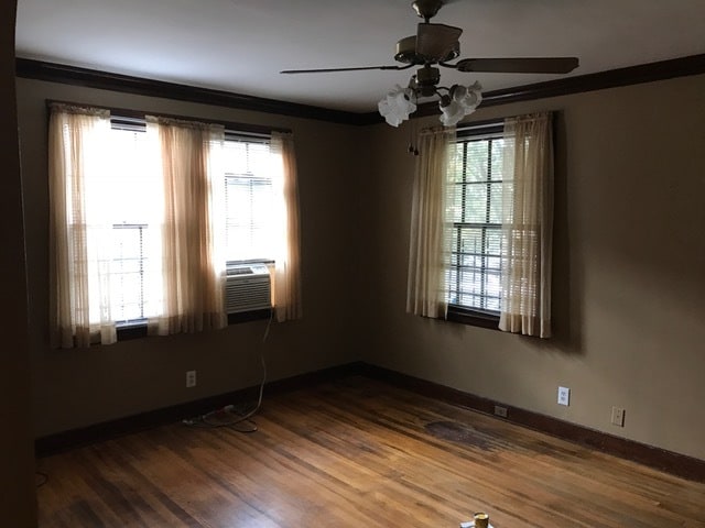 Living room - 2289 Monroe Ave Unit 2289