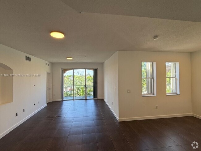 Building Photo - 6520 NW 114th Ave Unit 1636 Rental