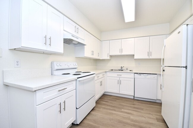 Charming 2 Bed 2 Bath Home at Desert Shores! - Charming  2 Bed 2 Bath Home at Desert Shores! Unit 1002