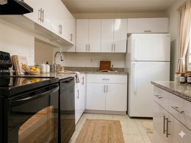 Building Photo - 8420 SW 133rd Avenue Rd Unit 422