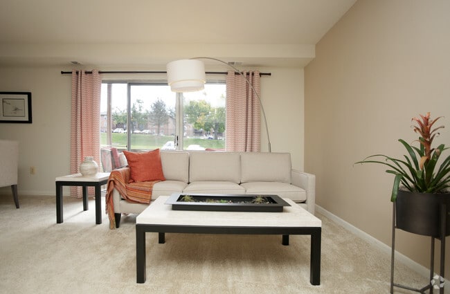 Cranbrook Hills Apartments