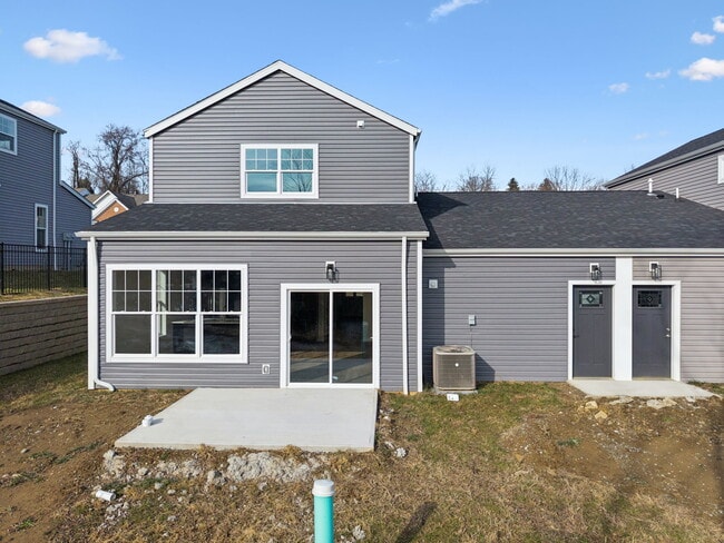 Photo - 2215 Lebanon Dr