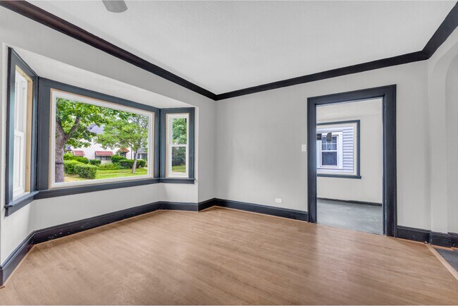 Photo - 3186 E 137th St