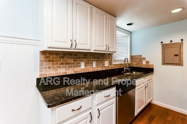 Photo - 6900 Roswell Rd