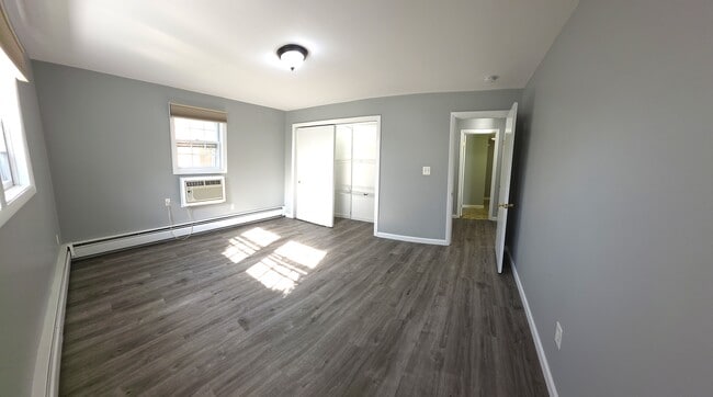 Bedroom. - 88 Beacon St Unit 1