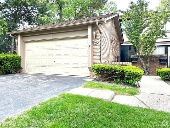 Building Photo - 31404 Hunters Cir Dr Rental