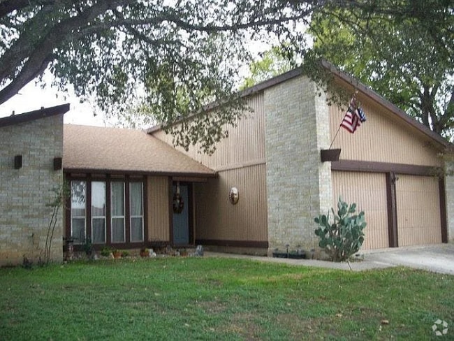 Building Photo - 13335 El Charro St Rental