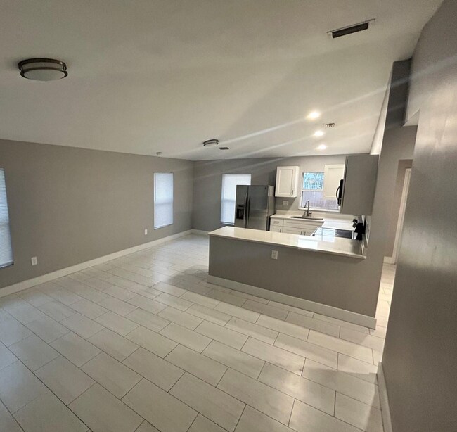 Photo - 1724 NW 1st Pl