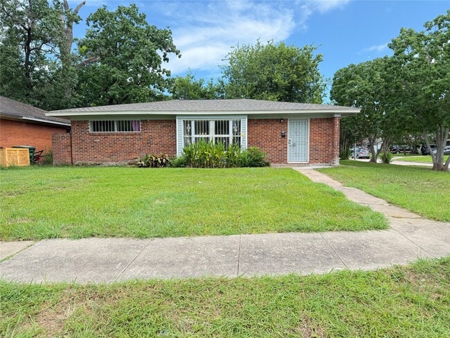 Photo - 1434 Marleen St