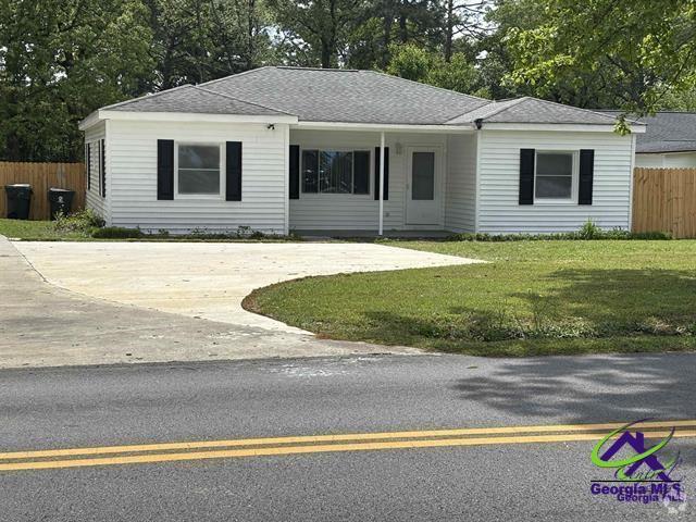 Building Photo - 215 Sunset Dr Rental
