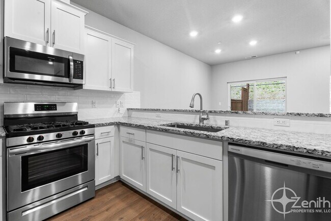 4129 N Cyn Cir