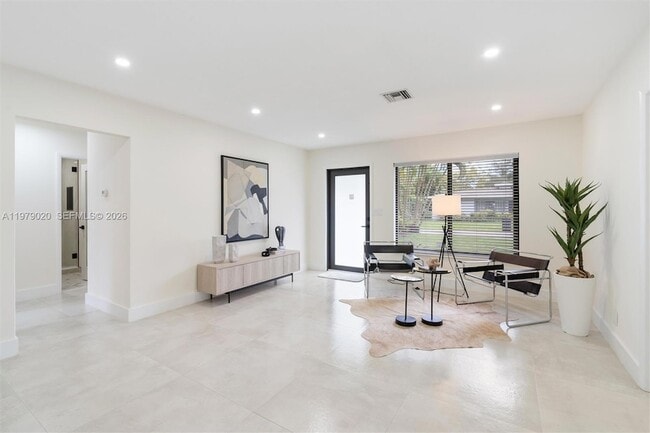 Photo - 1341 SW 10th St