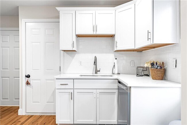 Photo - 37 Warren Ave Unit 1