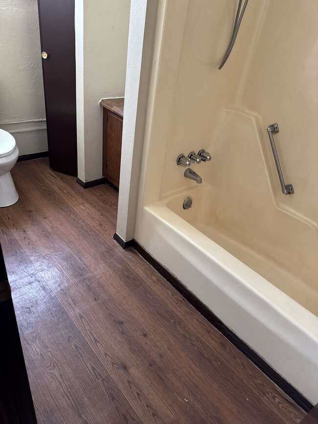 Restroom - 10253 Garnet Ln