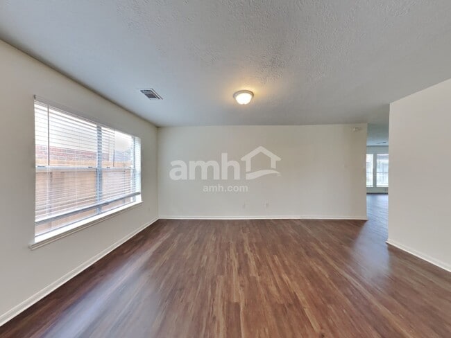 Photo - 622 Oak Hill Dr