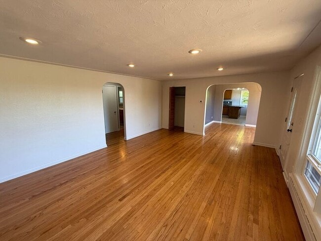 Photo - 1740 Glen Creek Rd NW