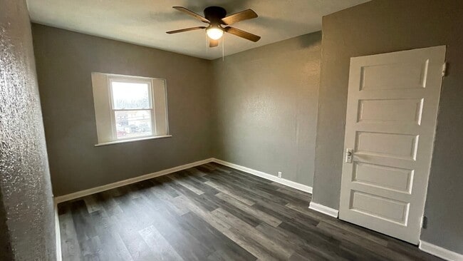 Photo - 2311 Grandview Ave