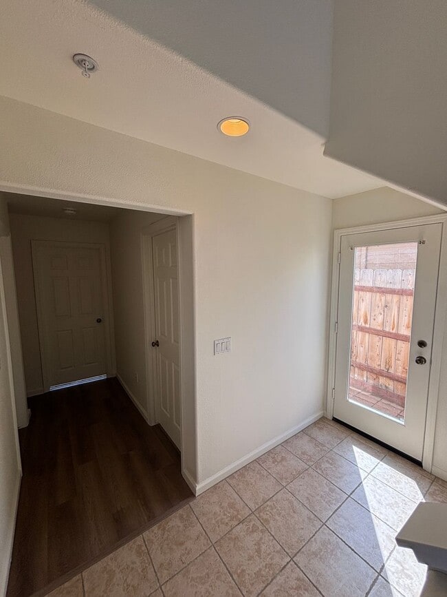 Photo - P32000 Unidad B