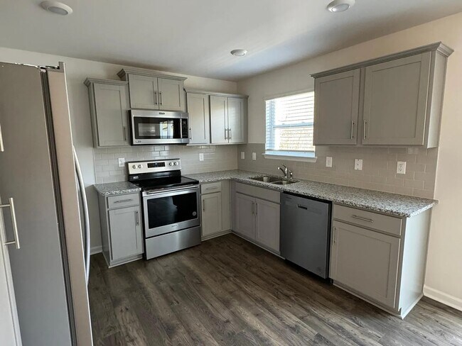 Photo - 84 Malcolm Ct